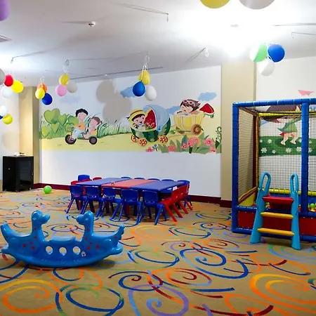 Alila Deluxe Thermal & 5* 아피욘