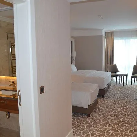 Alila Deluxe Thermal Hotel & Spa Hotel