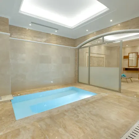 Hotel Alila Deluxe Thermal & 5*