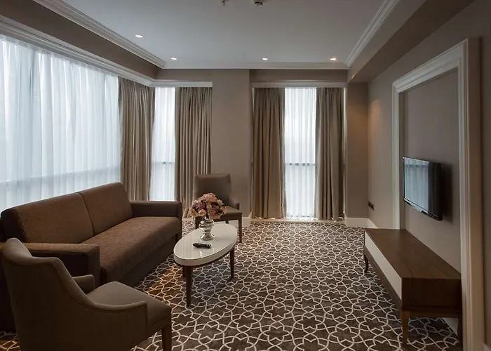 Alila Deluxe Thermal & מלון