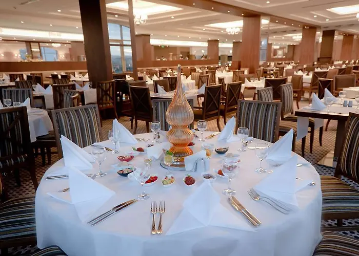 Alila Deluxe Thermal & מלון