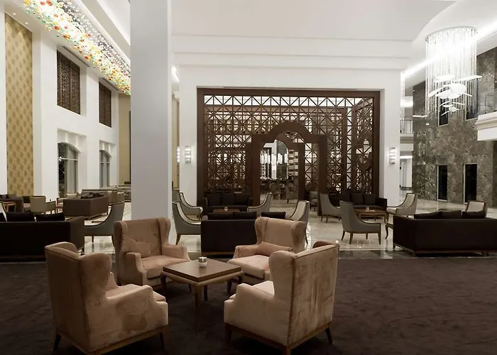 Alila Deluxe Thermal & מלון