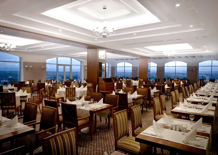 Alila Deluxe Thermal & מלון